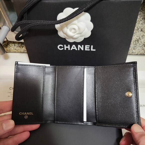 Chanel Trifold Compact Caviar Wallet - Picture 6 of 17